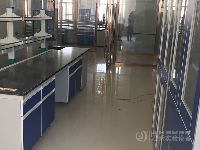 化学实验台防腐性能的重要性！