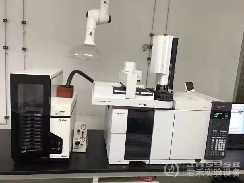 实验室精密仪器